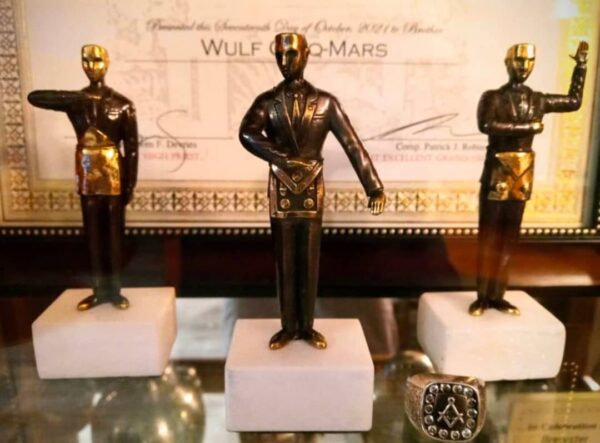 Masonic statue