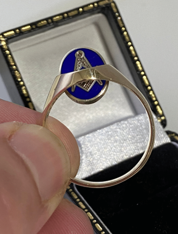 Superb heavy 9ct gold masonic freemason enamel swivel flip ring.