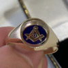 Superb heavy 9ct gold masonic freemason enamel swivel flip ring.